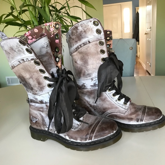 Dr. Martens 1914 Triumph - Picture 5 of 8